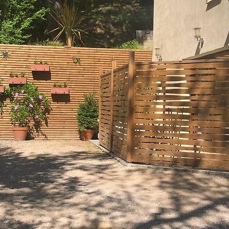 Appartement Au Calme Dans Un Espace Arbore Tourrettes-sur-Loup Exteriör bild