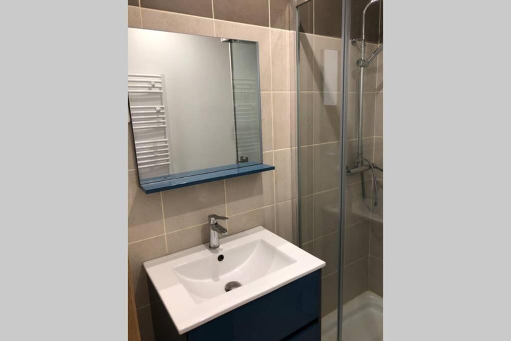 Appartement Au Calme Dans Un Espace Arbore Tourrettes-sur-Loup Exteriör bild